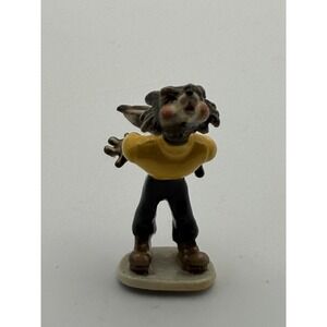 1989 OlszewskI Goebel Miniature Figure Three Pigs Hungry Wolf Excellent 681-P